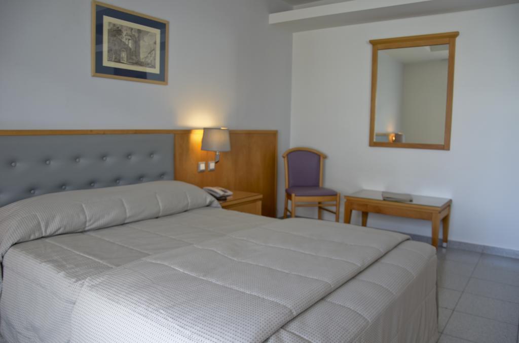 Athena Hotel Rhodes City Екстериор снимка